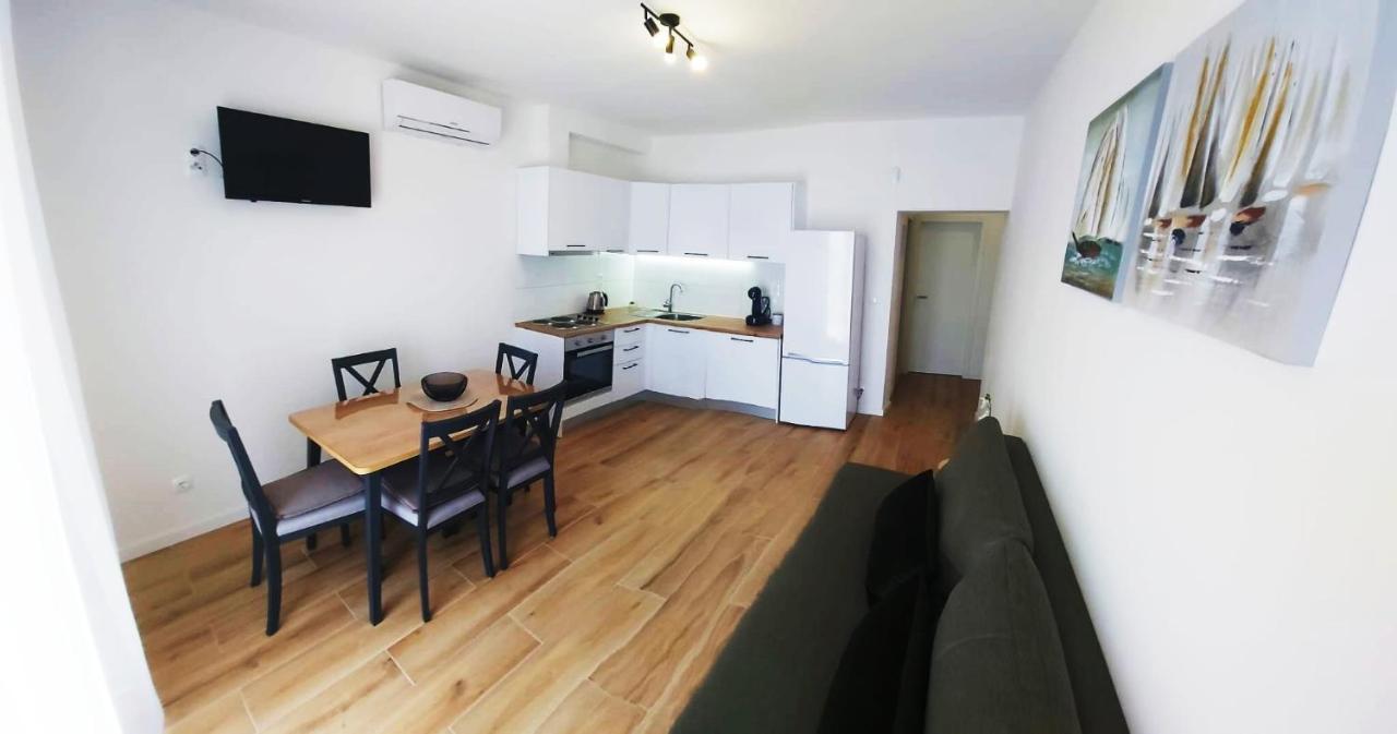 Apartmani Cvita Omis Luaran gambar